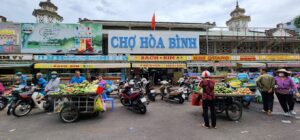 Chợ Hòa Bình