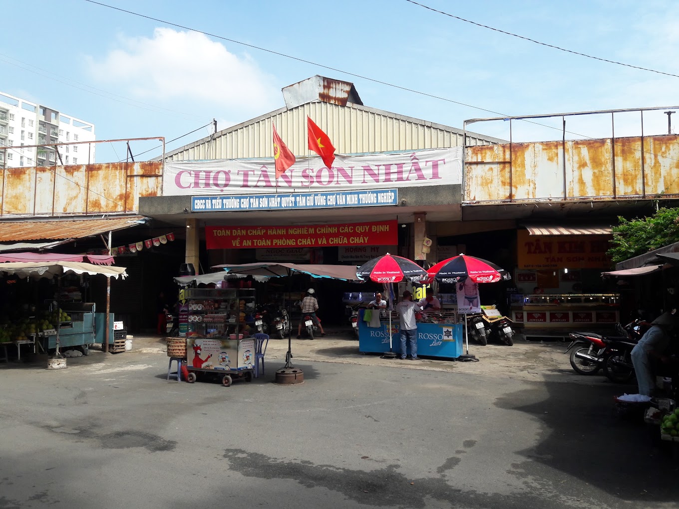 Chợ Tân Sơn Nhất