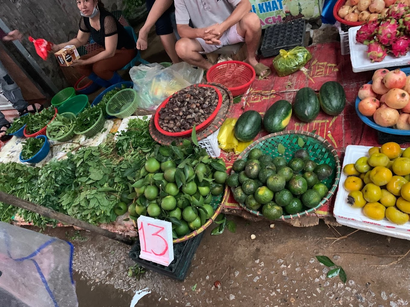Mặt hàng rau củ quả trái cây trong chợ Củ Chi
