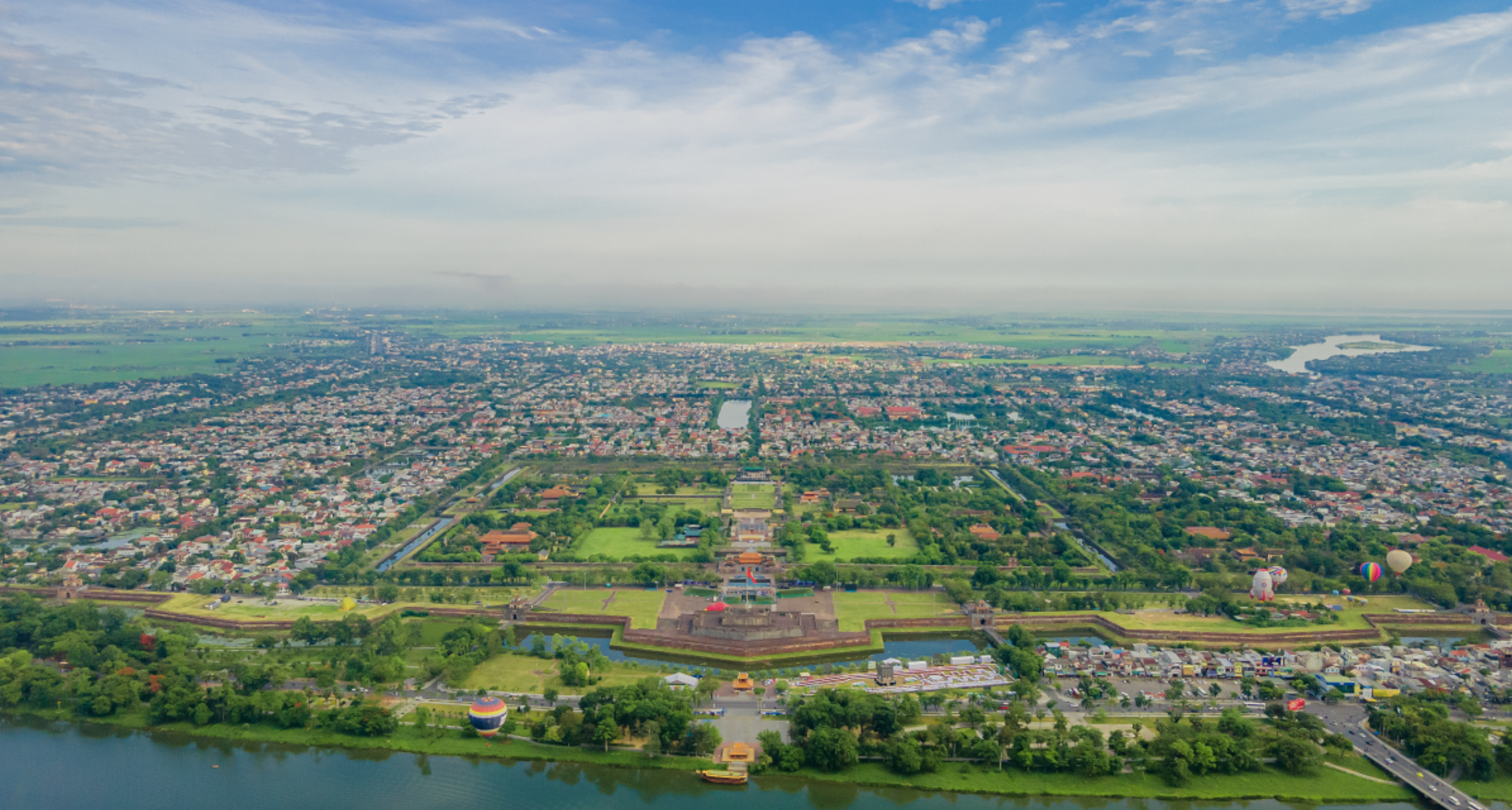 Một góc Thành phố Huế nhìn từ trên cao