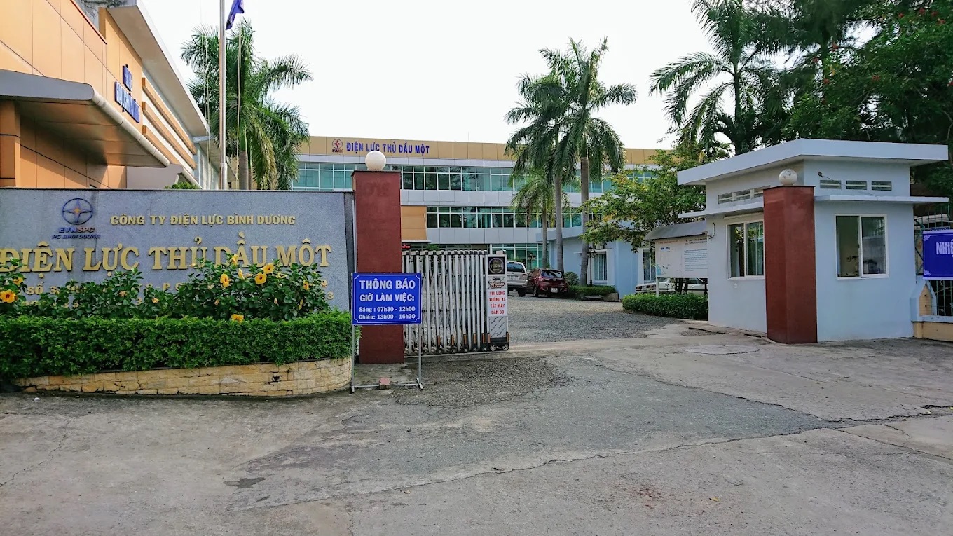 Không gian bên ngoài điện lực Thủ Dầu Một